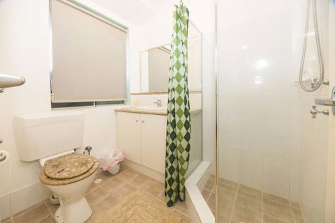 Alpha Homestay - Accommodation Burleigh 5