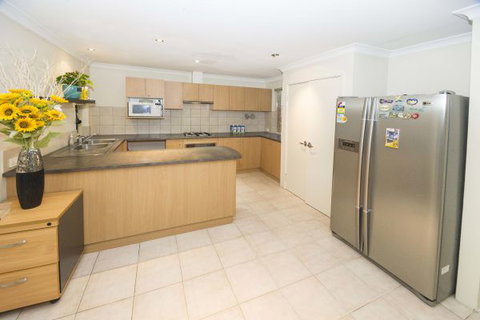 Alpha Homestay - Accommodation Burleigh 7