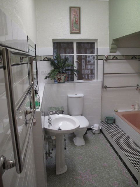 B&B Wodonga - Art Deco Accommodation - Accommodation Burleigh 8