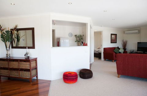 C-Deck Beach House Apartment - Accommodation Burleigh 5