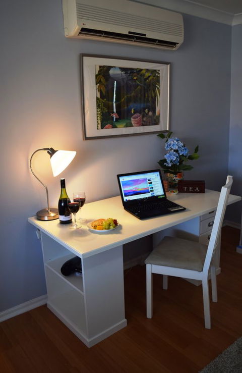 Cutmore Cottages Bed And Breakfast - Accommodation Burleigh 1
