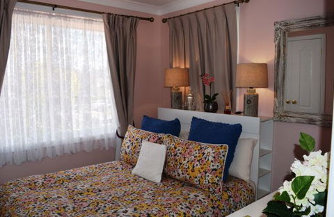 Cutmore Cottages Bed And Breakfast - Accommodation Burleigh 5