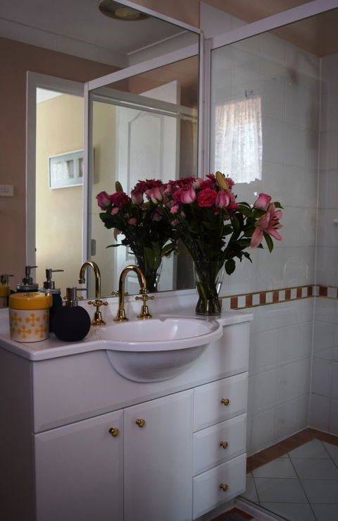Cutmore Cottages Bed And Breakfast - Accommodation Burleigh 8