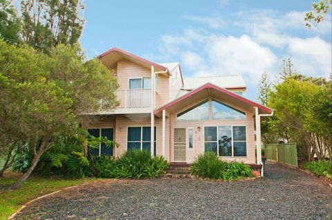 Fairlight House - Accommodation Burleigh 0