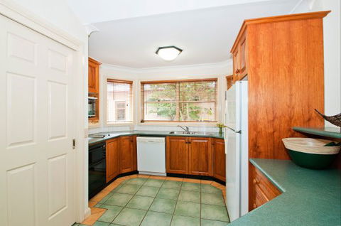 Fairlight House - Accommodation Burleigh 2