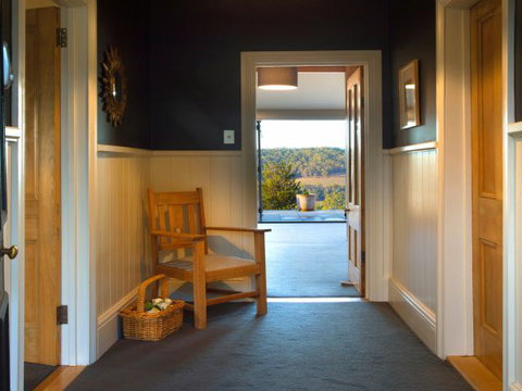 Frenchman's River - The Helmsman's House - Accommodation Burleigh 2