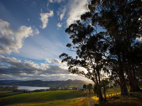 Frenchman's River - The Helmsman's House - Accommodation Burleigh 9
