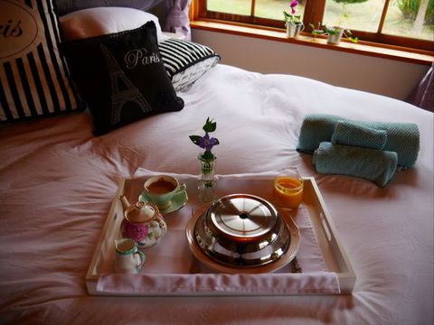 La Perrie Chalet Bed And Breakfast - Accommodation Burleigh 1
