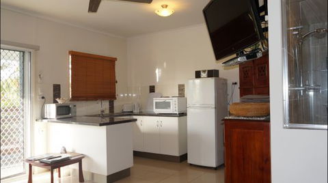 La Solana Holiday Apartments  - Mackay - Accommodation Burleigh 5