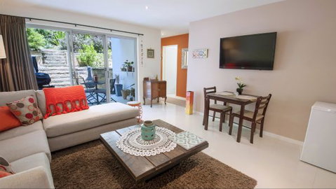 Lake View Elizabeth Beach - Accommodation Burleigh 0