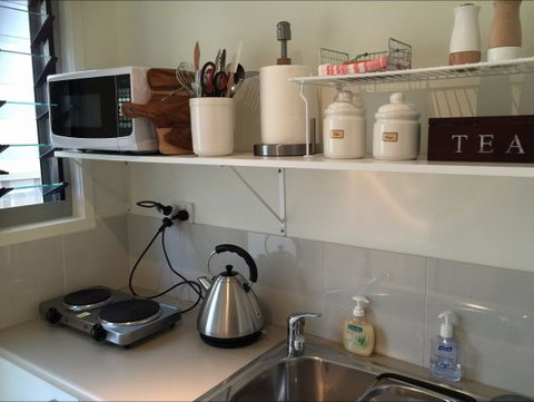 Lake View Elizabeth Beach - Accommodation Burleigh 7