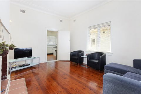 Le Bois Cottage - Accommodation Burleigh 2