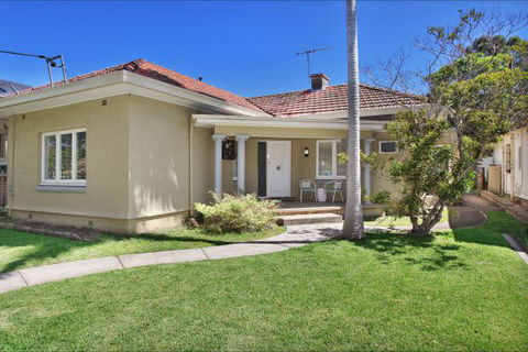 Le Bois Cottage - Accommodation Burleigh 5