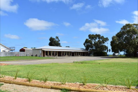 Port Albert Motel - Accommodation Burleigh 2