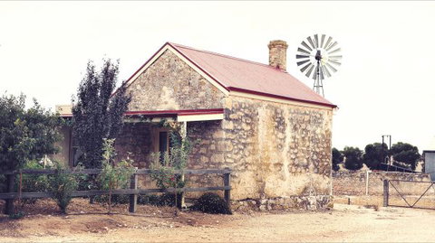 Redwing Farm - Shearers Quarters - Accommodation Burleigh 2