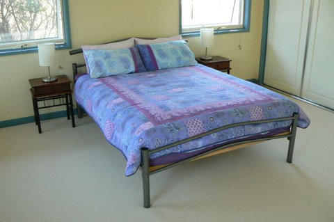 Sandy Point Beach Escape - Accommodation Burleigh 5