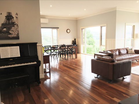Shearer's Hill - Luxury Farm Stay - Accommodation Burleigh 1