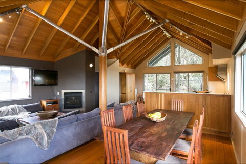 Snow Fall Lodge At Falls Creek - Accommodation Burleigh 1