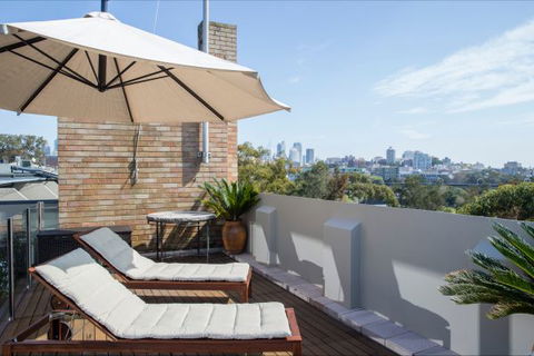 Trumper Loft - Accommodation Burleigh 0