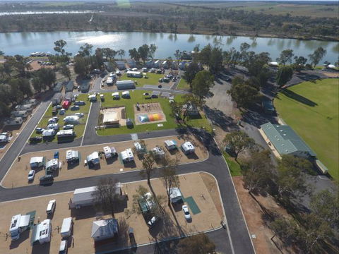Waikerie Holiday Park - Accommodation Burleigh 3