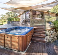 Coach House Hill Cottage - Accommodation Burleigh