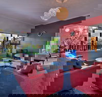 Cove Beach Apartment 1 - Accommodation Burleigh