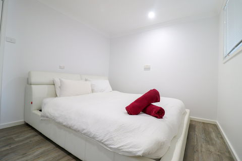 El Lago Jetty - Accommodation Burleigh 6