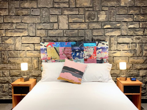 Emerald Star Cottages - Accommodation Burleigh 3