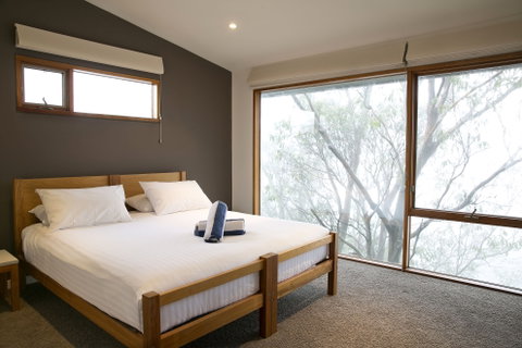 Frueauf Village - Accommodation Burleigh 2