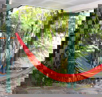 Pippies Beachhouse - Accommodation Burleigh