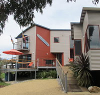 Point Break Binalong - Accommodation Burleigh