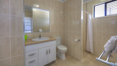 Sky View Units - Accommodation Burleigh 1