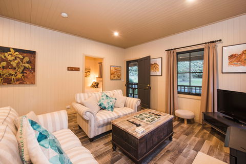 The Guesthouse: Hill End - Accommodation Burleigh 6