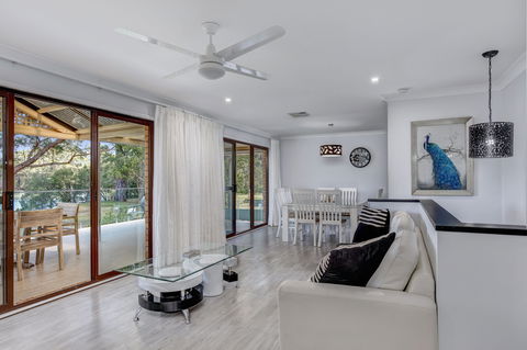 The Waterfront  Jervis Bay - Accommodation Burleigh 1