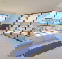 Waves at Caves - Accommodation Burleigh