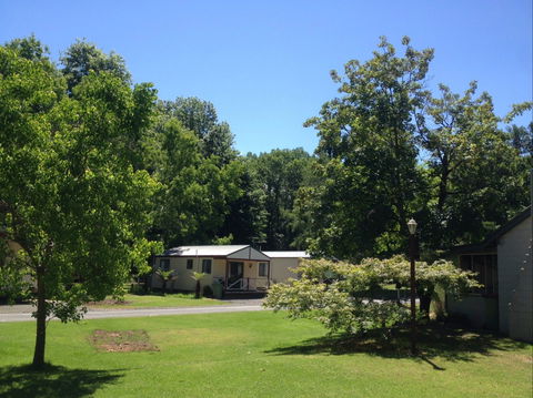 Yackandandah Holiday Park - Accommodation Burleigh 3