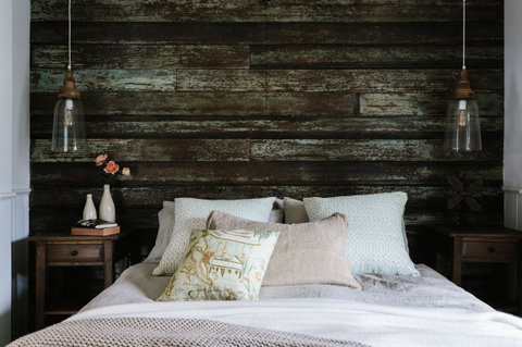 Acre Of Roses - Accommodation Burleigh 2