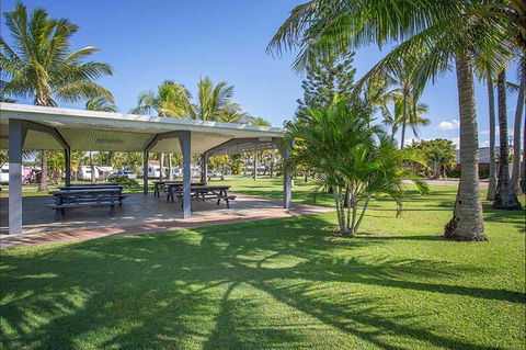 Andergrove Van Park - Accommodation Burleigh 2