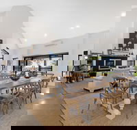 Barefoot at Broke - Accommodation Burleigh