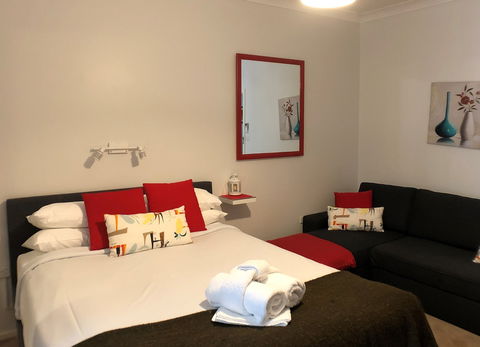 Canberra Short Term And Holiday Accommodation - Accommodation Burleigh 3