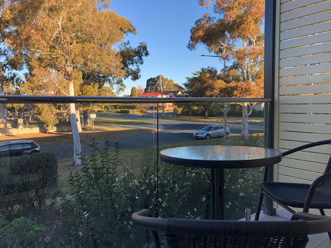 Canberra Short Term And Holiday Accommodation - Accommodation Burleigh 5