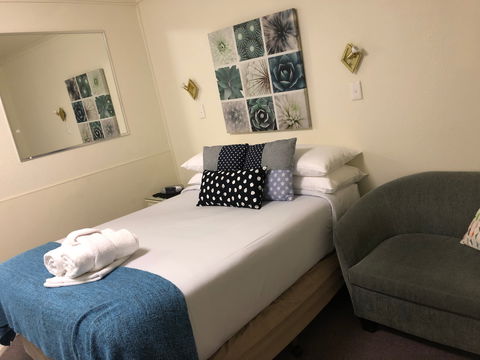Canberra Short Term And Holiday Accommodation - Accommodation Burleigh 7