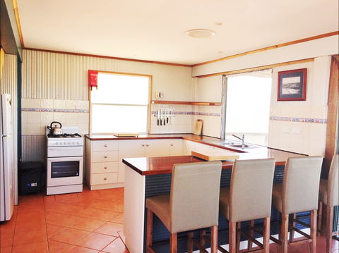 Fowlers Bay Beach House - Accommodation Burleigh 5