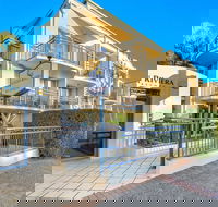 Golden Riviera Beach Resort - Accommodation Burleigh