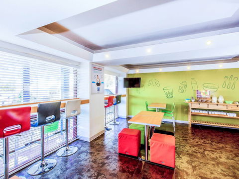 Ibis Budget Campbelltown - Accommodation Burleigh 1