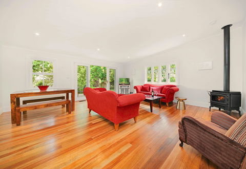 Poets Cottage - Accommodation Burleigh 0