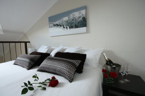 Summit Ridge Alpine Lodge - Accommodation Burleigh 3