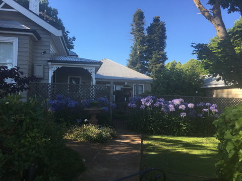 The Old Manse Bed And Breakfast - Accommodation Burleigh 0