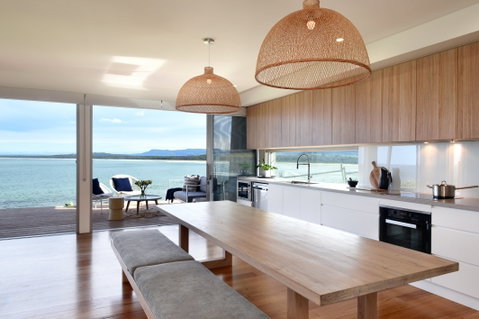 Absolute Waterfront Gerroa - Accommodation Burleigh 0