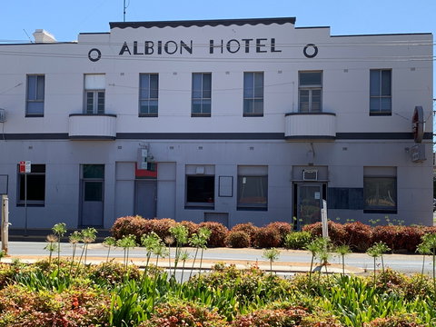 Albion Hotel-Motel Finley - Accommodation Burleigh 1